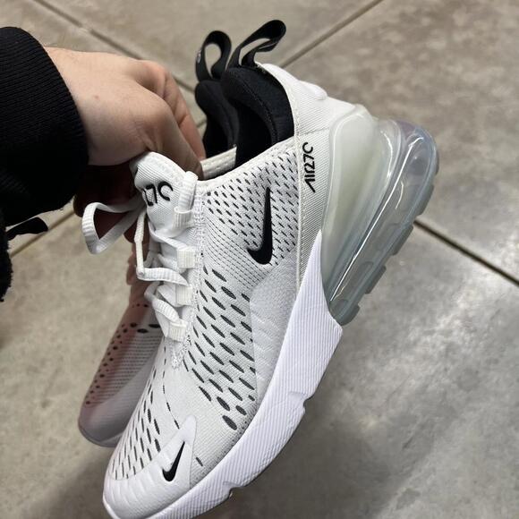 Nike Air Max 270 White Black running gym shoes size 6 WOMENS - Picture 4 of 6